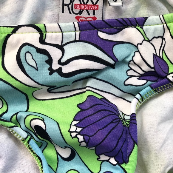 Kid floral two piece swimming suit. - Picture 4 of 5